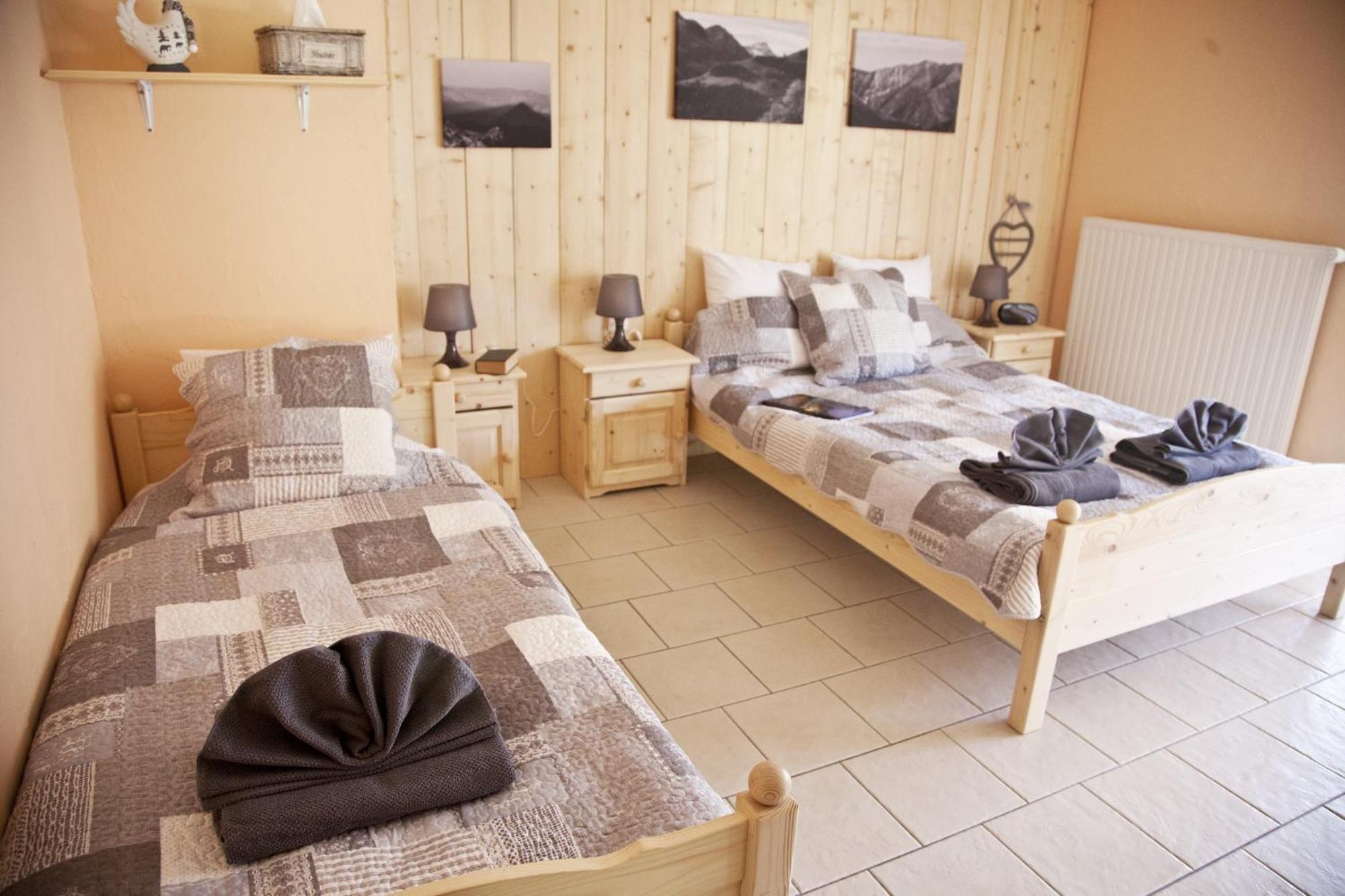 Gîtes et gîte d'étape Estives D'Arrens Extérieur photo
